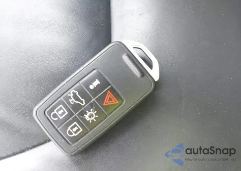 2015 Volvo S60 T5 Premier z USA, uszkodzony, nr VIN YV126MFB9F1299878